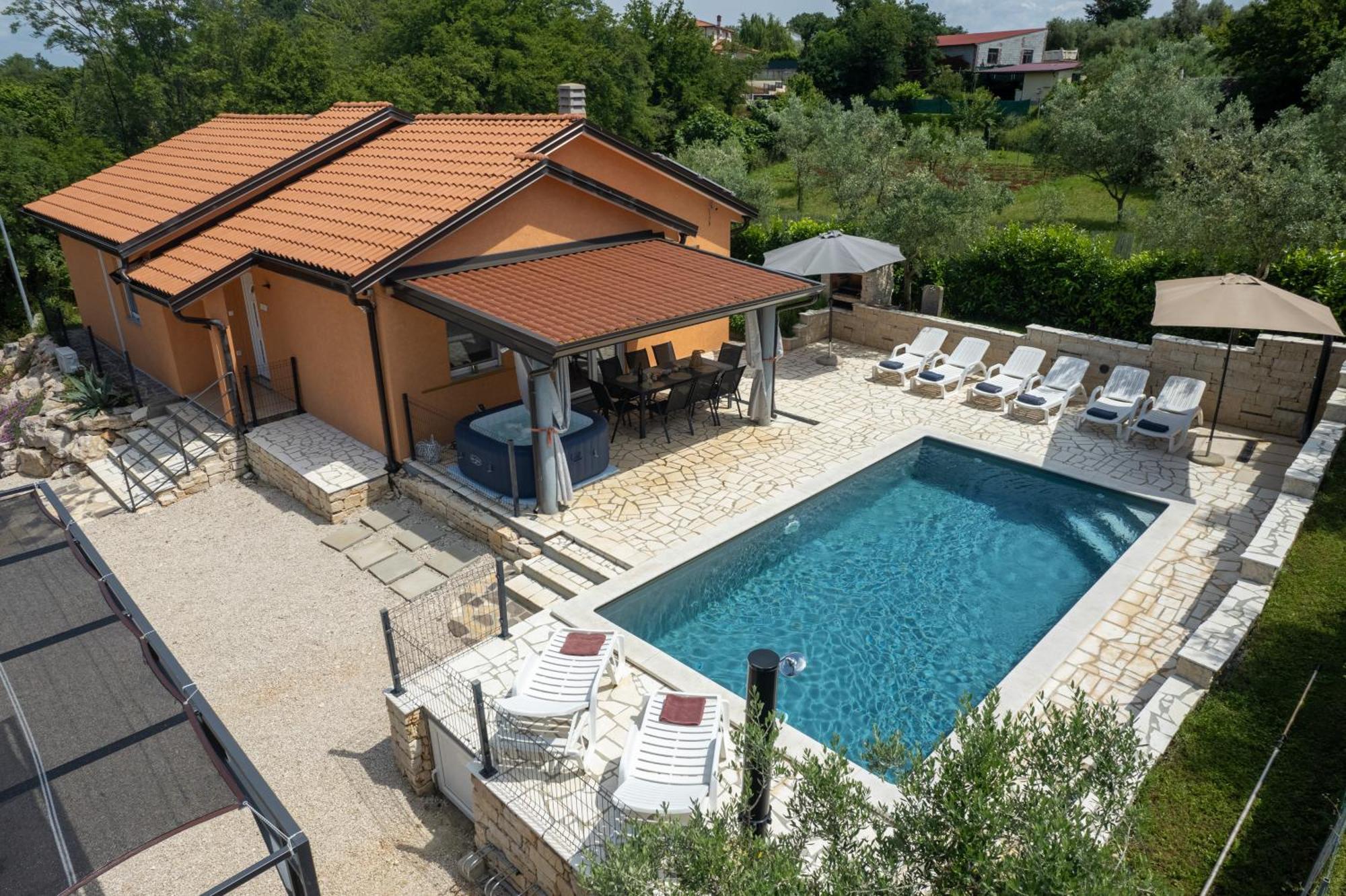 Villa Pendolina With Private Pool Buje Zewnętrze zdjęcie